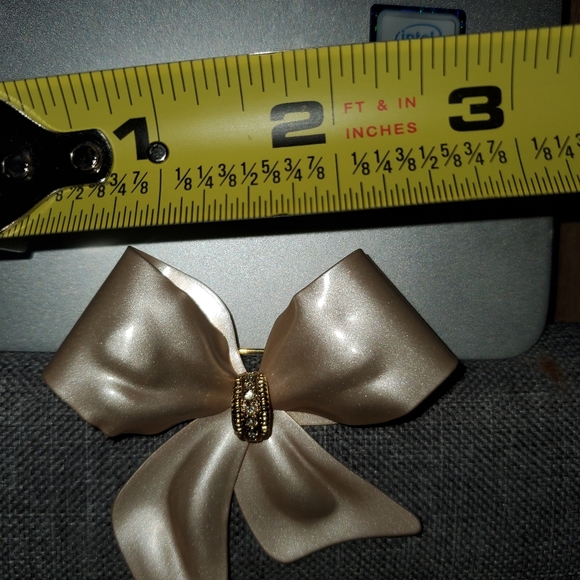 Sale Vintage Investments Bow Pin & Earrings Set - Picture 7 of 13